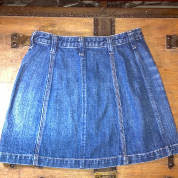 Abercrombie and Fitch denim mini skirt - Picture 2 of 8